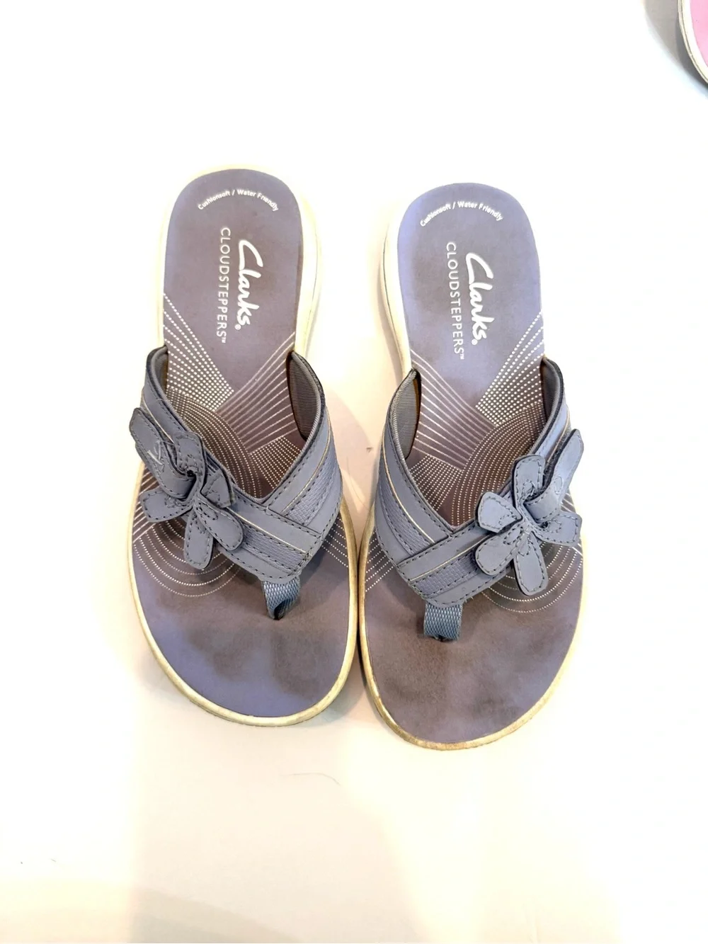 2 Pairs of GIRLS Clark’s Cloudsteppers Thong Sandals Periwinkle and Pink Sz 1